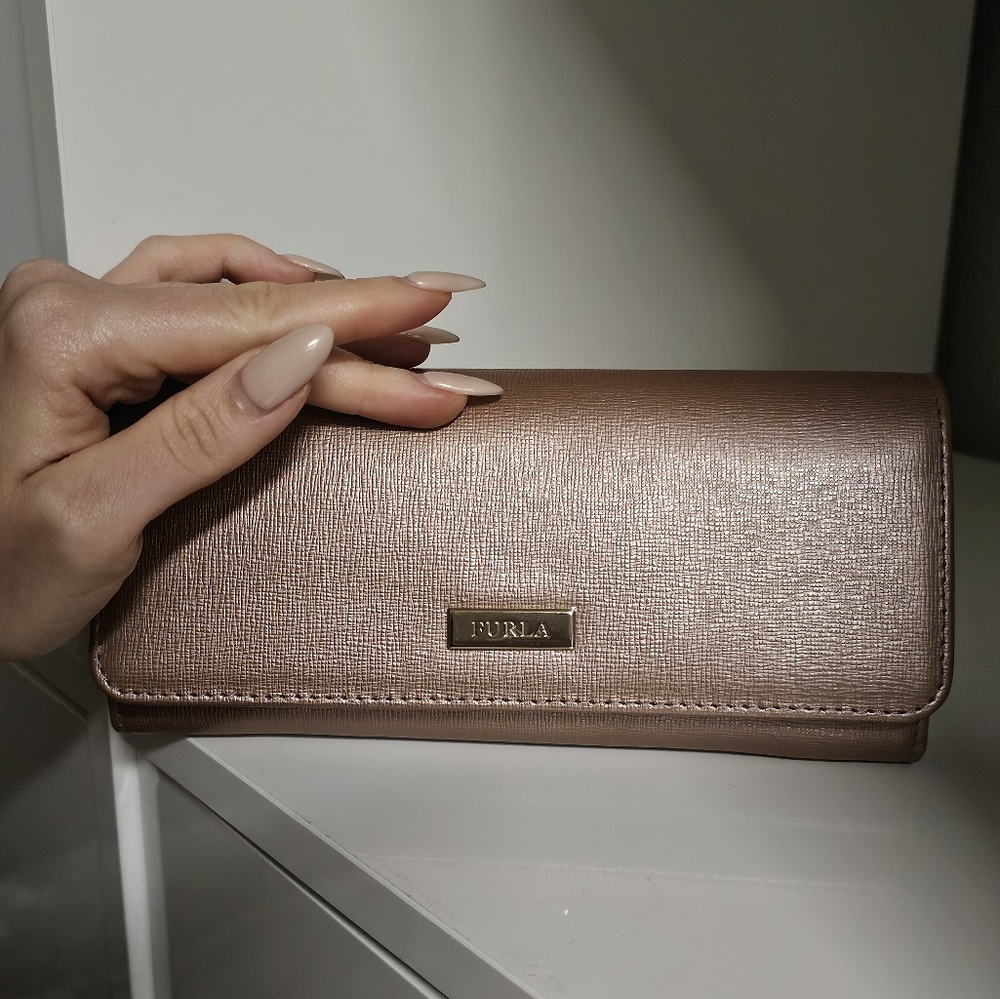 Furla Women's Long Leather Wallet